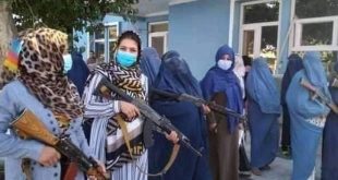 তালেবান ঠেকাতে হাতে অস্ত্র তুলে নিচ্ছেন আফগান নারীরা