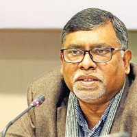 রোগী কমানোর সময় এসেছে, বেড বাড়ানো নয়: স্বাস্থ্যমন্ত্রী