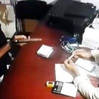 চিকিৎসককে পিস্তল ঠেকিয়ে চাঁদা দাবি, অভিযুক্ত গ্রেফতার