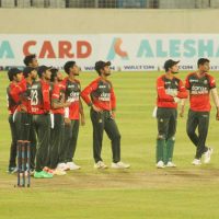 টস হেরে ফিল্ডিংয়ে বাংলাদেশ