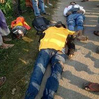 সড়কে পড়ে আছে বাইক, পাশে দুই ভাইয়ের লাশ