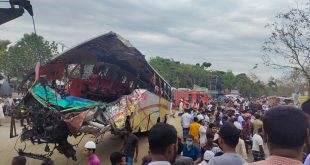 এক্সপ্রেসওয়ের শিবচরে নিয়ন্ত্রন হারিয়ে বাস খাদে, নিহত ২০, আহত ২৩