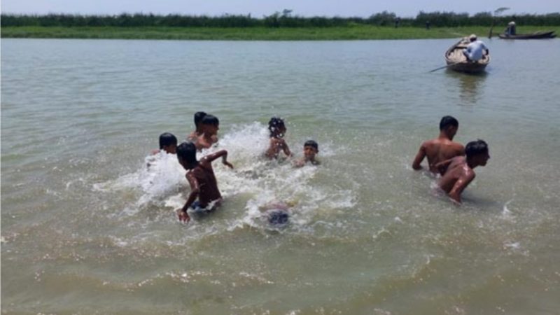 চাঁদপুরে তামপাত্রা বেড়ে যাওয়ায় স্বাভাবিক জীবনযাত্রা ব্যাহত