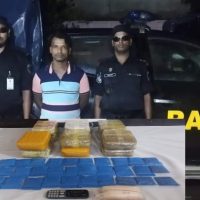 টেকনাফের নাজির পাড়ায় র‌্যাব-১৫ এর অভিযানে বিপুল পরিমাণ ইয়াবা উদ্ধার আটক-১