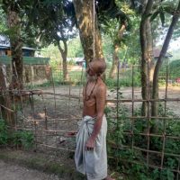 সীতাকুণ্ডে লোকনাথ মন্দিরের সেবায়েতের গলায় ফাঁস দিয়ে রহস্যজনক মৃত্যু 