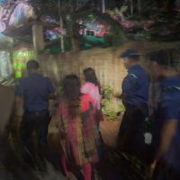 ব্যবসায়ীকে ব্লাকমেইলের মাধ্যমে করে টাকা আদায়ের অভিযোগে ২ নারী আটক