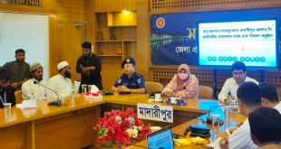 মাদারীপুরে জুলাই গণঅভ্যুত্থানে ‘সি’ ক্যাটাগরি আহতদের মাঝে চেক বিতরণ