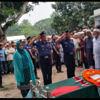 হাজারো মানুষের জানাযার মধ্যে দিয়ে বিদায় নিলেন বীর মুক্তিযোদ্ধা হাবিবুর রহমান সিরাজ
