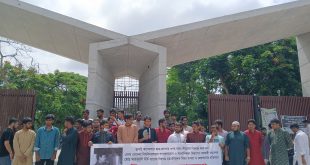 আবু সাঈদের বিচার চেয়ে সরব থাকা শিক্ষক মাহমুদুল হক কারাগারে, উত্তাল বেরোবি ক্যাম্পাস