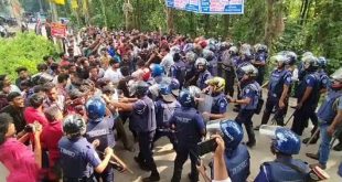 জুলাই আয়োজনে উপেক্ষিত সারাদেশে প্রথম পুলিশি হামলার শিকার কুমিল্লা বিশ্ববিদ্যালয়
