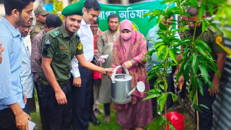 মাদারীপুরের কালকিনি উপজেলা আনসার ও ভিডিপির উদ্যোগে বৃক্ষরোপণ অভিযান