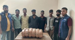 বাঞ্ছারামপুরে পুলিশের অভিযানে ১৫ কেজি গাঁজাসহ গ্রেফতার ৬