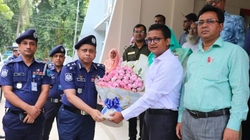 মাদারীপুরে দূর্গাপূজা উপলক্ষে সজাগ থাকতে সবাইকে পুলিশের আহ্বান