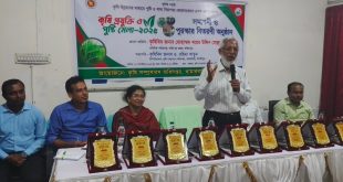 মাদারীপুরে কৃষি প্রযুক্তি ও পুষ্টি মেলার সমাপ্তি, পুরস্কার বিতরণে কৃষকদের উৎসাহ