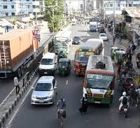 গণপরিবহন চলাচল স্বাভাবিক, দূরপাল্লায় যাত্রী সংকট