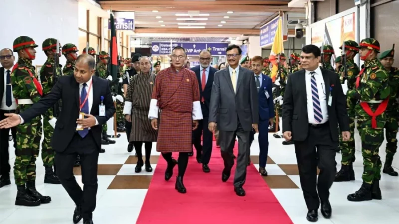ঢাকা ত্যাগ করেছেন ভুটানের প্রধানমন্ত্রী