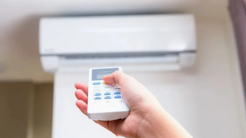 এসিতে থেকে শরীরের ক্ষতি করছেন না তো?