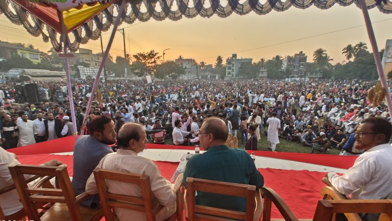 বেনাপোলে মফিকুল হাসান তৃপ্তির উঠান বৈঠক