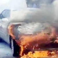 রাজধানীতে চলন্ত প্রাইভেট কারে আগুন