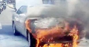 রাজধানীতে চলন্ত প্রাইভেট কারে আগুন